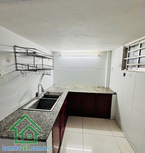 CHỈ 4,45 TỶ – HXH 4M THÔNG – KHU VIP TÂN PHÚ – 3PN – CÓ DÒNG TIỀN • Diện tích: 40m² • Kết cấu: 1 trệt – 1 lửng – 1 lầu • Công năng: 3 PN – 3 WC • Có sân để xe rộng rãi