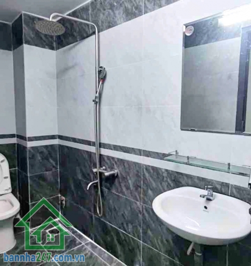 CHỈ 5,95 TỶ – NHÀ 4 TẦNG BTCT KIÊN CỐ – 62M² – 4PN 4WC – GẦN NGÃ TƯ 4 XÃ