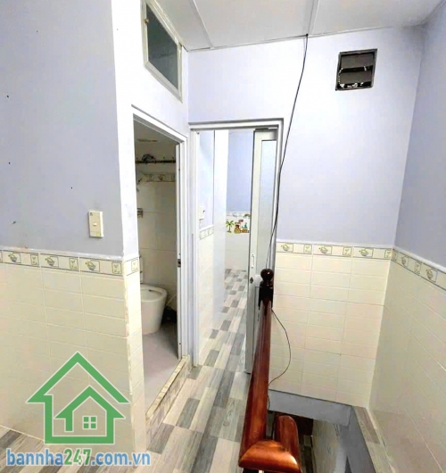 CHỈ 3,2 TỶ – HẺM XE HƠI – CÁCH 2 CĂN RA MẶT TIỀN THOẠI NGỌC HẦU – NHÀ 3 TẦNG Ở NGAY - 2PN - 2WC