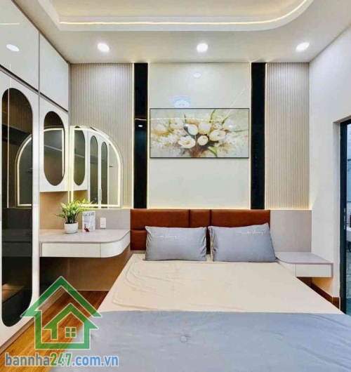 CHỈ 5,25 TỶ - NHÀ MỚI XÂY ĐẸP - HẺM XE HƠI - SÁT MẶT TIỀN HOÀNG BẬT ĐẠT - GẦN TRƯỜNG CHINH, GA T3 - 4 PN - 3WC