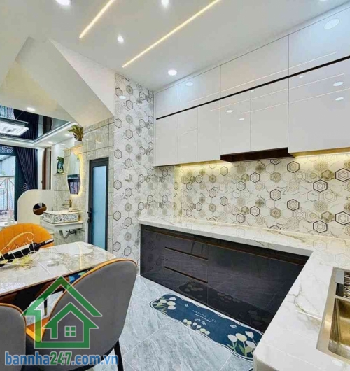 CHỈ 5,25 TỶ - NHÀ MỚI XÂY ĐẸP - HẺM XE HƠI - SÁT MẶT TIỀN HOÀNG BẬT ĐẠT - GẦN TRƯỜNG CHINH, GA T3 - 4 PN - 3WC