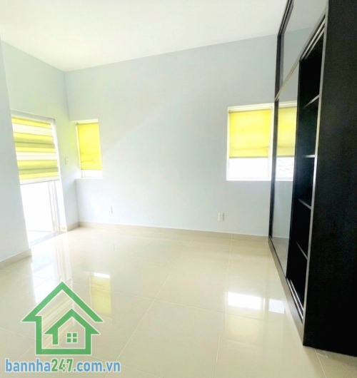 CHỈ 5,5 TỶ – CĂN GÓC ORIENTAL PLAZA – MẶT TIỀN ÂU CƠ – 105M² – TẦNG 21 VIEW THOÁNG – 3PN – VÀO Ở NGAY