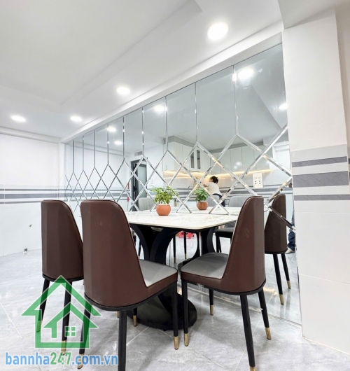 CHỈ 5,4 TỶ – HẺM NHỰA 7M XE TẢI – THÔNG TỨ PHÍA – NHÀ 3 TẦNG – 50,5M² – 3PN – SÁT MẶT TIỀN – GẦN AEON MALL TÂN PHÚ