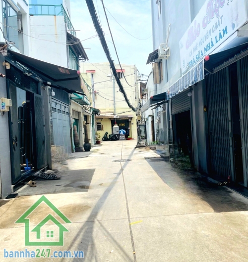 CHỈ 2,98 TỶ – NHÀ 3 TẦNG – NGAY BẢY HIỀN – LẠC LONG QUÂN – NI SƯ HUỲNH LIÊN – 2PN – 2WC – SỔ HỒNG RIÊNG - DTSD: 53M²