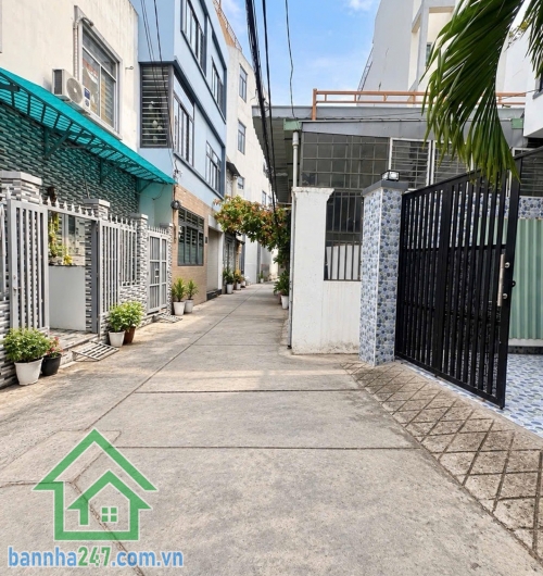 CHỈ 8,5 TỶ – NHÀ ĐẸP 4 TẦNG – HẺM Ô TÔ VÀO NHÀ – NGAY AEON TÂN PHÚ – CELADON – SÁT TRƯỜNG LÊ THÁNH TÔN