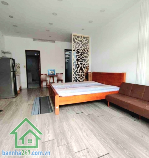 CHỈ 13,5 TỶ – HXH 5M THẲNG 1 TRỤC – 3 CĂN RA MẶT TIỀN – 76M² – 4 TẦNG  BTCT - 7PN - 7WC – DÒNG TIỀN 30TR/THÁNG