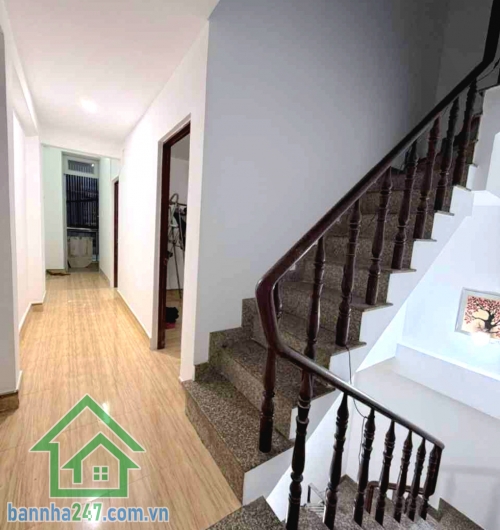 CHỈ 5,2 TỶ – KHU CHỢ VẢI TÂN PHÚ – 3 TẦNG – XE HƠI ĐỖ CỔNG – 32M² – HI.ẾM NH.À B.ÁN