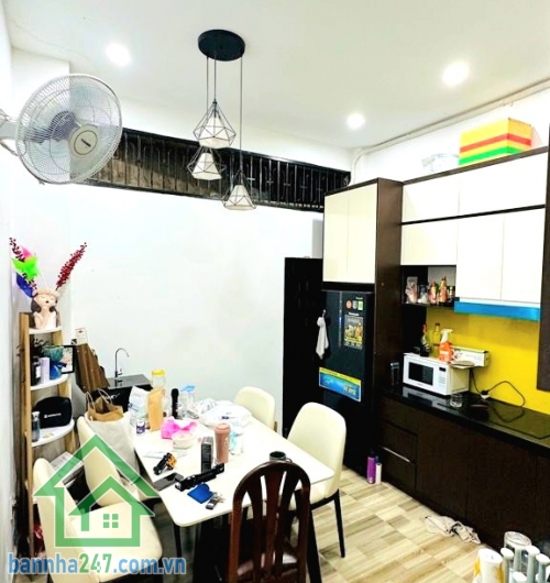 CHỈ 12,6 TỶ – MTKD TRẦN KHẮC CHÂN – GẦN HỒ VĂN HUÊ – PHÚ NHUẬN - DT: 66M² – 2 TẦNG