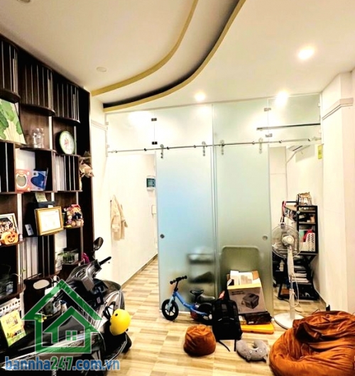 CHỈ 12,6 TỶ – MTKD TRẦN KHẮC CHÂN – GẦN HỒ VĂN HUÊ – PHÚ NHUẬN - DT: 66M² – 2 TẦNG