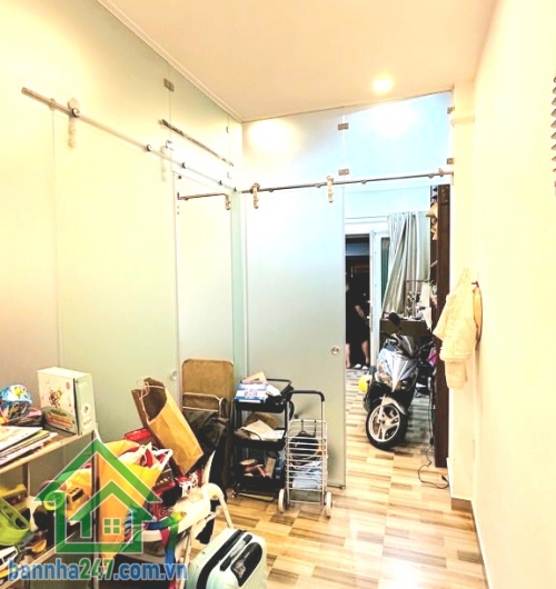 CHỈ 12,6 TỶ – MTKD TRẦN KHẮC CHÂN – GẦN HỒ VĂN HUÊ – PHÚ NHUẬN - DT: 66M² – 2 TẦNG
