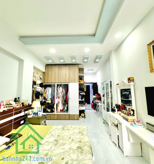 CHỈ 11 TỶ – MẶT TIỀN KHU HỌ LÊ – GẦN LÊ THÚC HOẠCH – 68M² – 4 TẦNG – 5PN - 6WC – Ô TÔ ĐẬU ĐỖ THOẢI MÁI