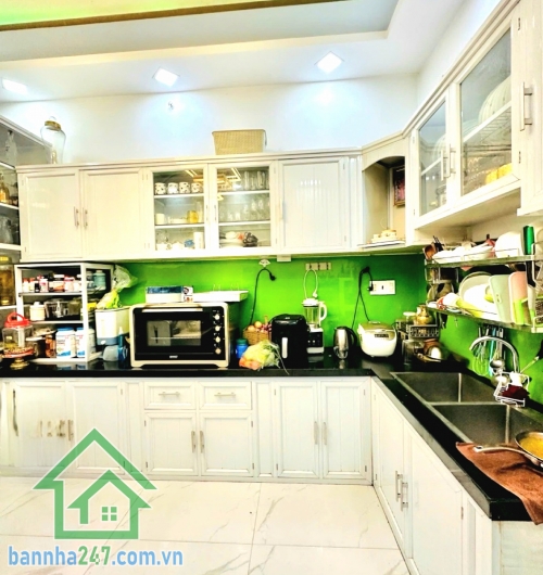 CHỈ 11 TỶ – MẶT TIỀN KHU HỌ LÊ – GẦN LÊ THÚC HOẠCH – 68M² – 4 TẦNG – 5PN - 6WC – Ô TÔ ĐẬU ĐỖ THOẢI MÁI