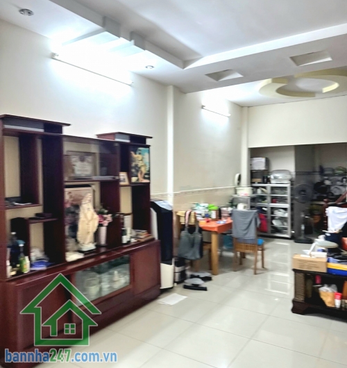 CHỈ 6,7 TỶ – HXH 5M BÙI THẾ MỸ – TÂN BÌNH – NGANG 4,4M – SÂN TRƯỚC 10M² - DT: 70M² - 2 TẦNG