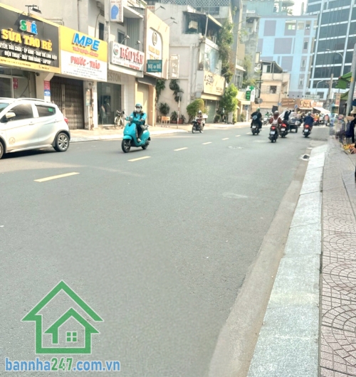 CHỈ 30 TỶ – MTKD – NGAY PHỐ THỜI TRANG LÊ VĂN SỸ – 110M² – 5 TẦNG – 8 PN – DÒNG TIỀN CAFE