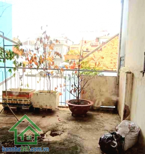 CHỈ 8,9 TỶ – NHÀ PHƯỜNG 4 TÂN BÌNH – HẺM NHỰA 6M THÔNG – GẦN SCSC – TÂN SƠN NHẤT - 38M² (4,3 X 9) - 3 TẦNG BTCT - HOÀN CÔNG ĐỦ