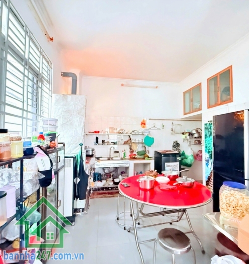 CHỈ 6,2 TỶ – NGAY GA METRO NGUYỄN HỒNG ĐÀO – KHU VIP BÀU CÁT – 61M² – 3 TẦNG – 4PN – 3WC – XE HƠI NHÀ