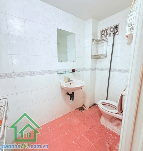 CHỈ 6,2 TỶ – NGAY GA METRO NGUYỄN HỒNG ĐÀO – KHU VIP BÀU CÁT – 61M² – 3 TẦNG – 4PN – 3WC – XE HƠI NHÀ