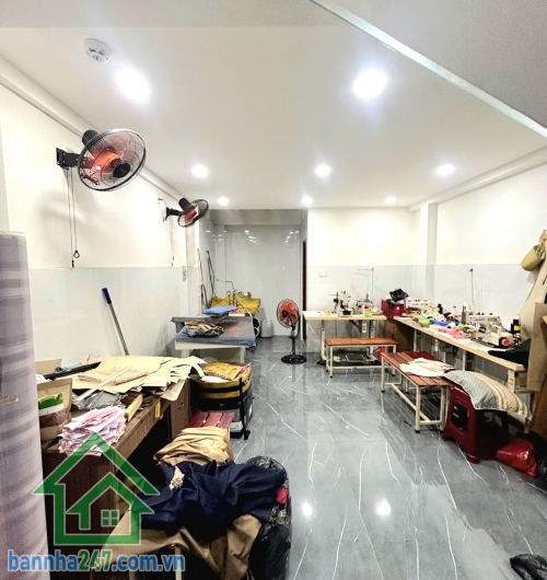 CHỈ 11 TỶ – HXH TÂN HƯƠNG TÂN PHÚ – 69M² – 4x17M – 5 TẦNG – 6PN - 6WC