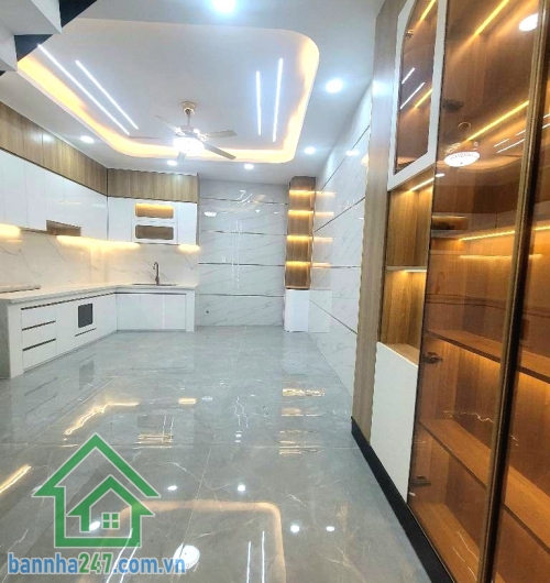 CHỈ 7,6 TỶ – NHÀ 5 TẦNG – NGANG 4,3M – 6 PHÒNG NGỦ – HẺM XE HƠI – GẦN BỆNH VIỆN BÌNH TÂN