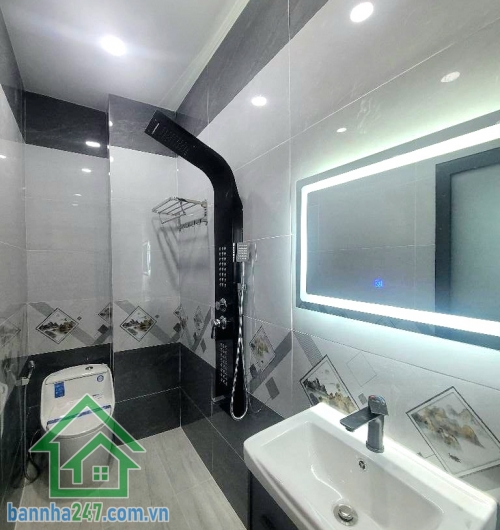 CHỈ 7,6 TỶ – NHÀ 5 TẦNG – NGANG 4,3M – 6 PHÒNG NGỦ – HẺM XE HƠI – GẦN BỆNH VIỆN BÌNH TÂN