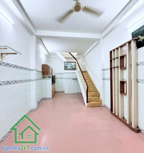 CHỈ 4,98 TỶ – NHÀ 3 TẦNG – 3 PHÒNG NGỦ – 32M² VUÔNG VỨC – GẦN NGÃ TƯ BẢY HIỀN - 3PN - 3WC