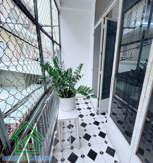 CHỈ 4,98 TỶ – NHÀ 3 TẦNG – 3 PHÒNG NGỦ – 32M² VUÔNG VỨC – GẦN NGÃ TƯ BẢY HIỀN - 3PN - 3WC