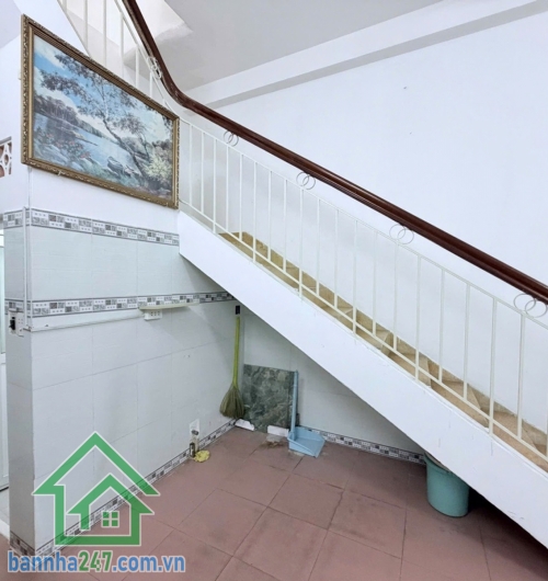 CHỈ 4,98 TỶ – NHÀ 3 TẦNG – 3 PHÒNG NGỦ – 32M² VUÔNG VỨC – GẦN NGÃ TƯ BẢY HIỀN - 3PN - 3WC