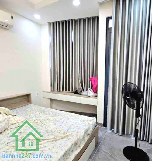 CHỈ 6,1 TỶ – NHÀ 4 TẦNG – HẺM XE TẢI 5M – SÁT MẶT TIỀN LẠC LONG QUÂN – 32M² 