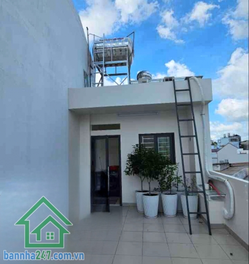 CHỈ 6,1 TỶ – NHÀ 4 TẦNG – HẺM XE TẢI 5M – SÁT MẶT TIỀN LẠC LONG QUÂN – 32M² 