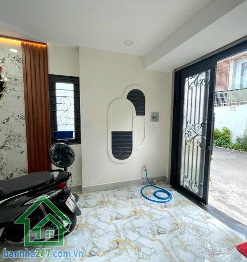 CHỈ 5,79 TỶ – NHÀ GÓC 2 MẶT HẺM – HẺM XE TẢI 6M – 3 PHÒNG NGỦ – GẦN CÔNG VIÊN LÀNG HOA, GÒ VẤP