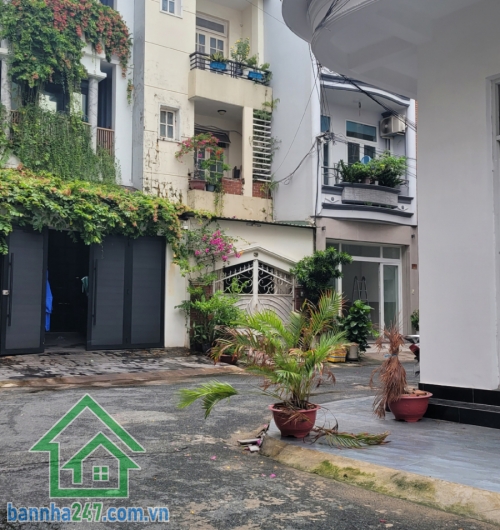 GÓC 2 MẶT TIỀN KHU BÀU CÁT – NGANG 6M HIẾM – CHỈ 15.5 TỶ * DT: 69m² (6 x 12m) * Kết cấu: 2 tầng, thoáng mát * Vị trí: Ngay trung tâm Bàu Cát, gần Trương Công Định. 
