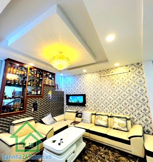 CHỈ 5,59 TỶ – SIÊU PHẨM TÂN BÌNH – NHÀ 3 TẦNG - DT: 46M² FULL NỘI THẤT – 4PN, 5WC  Nhà đẹp full nội thất, mua là ở ngay – xem là mê Vị trí Tân Bình Hẻm thông