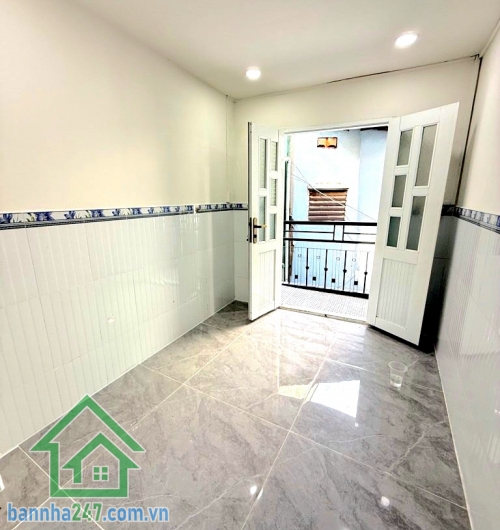 CHỈ 2,2 TỶ (TL) – TRUNG TÂM QUẬN 11 – NHÀ MỚI 3 TẦNG – DTSD: 33M² - 2PN – 3WC – SỔ 2025 – Ở NGAY * Kết cấu: 1 trệt 2 lầu, 2 phòng ngủ – 3 WC, nhà mới 100%