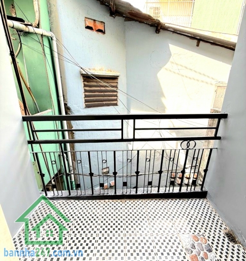CHỈ 2,2 TỶ (TL) – TRUNG TÂM QUẬN 11 – NHÀ MỚI 3 TẦNG – DTSD: 33M² - 2PN – 3WC – SỔ 2025 – Ở NGAY * Kết cấu: 1 trệt 2 lầu, 2 phòng ngủ – 3 WC, nhà mới 100%