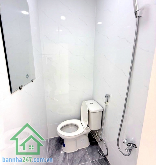 CHỈ 2,2 TỶ (TL) – TRUNG TÂM QUẬN 11 – NHÀ MỚI 3 TẦNG – DTSD: 33M² - 2PN – 3WC – SỔ 2025 – Ở NGAY * Kết cấu: 1 trệt 2 lầu, 2 phòng ngủ – 3 WC, nhà mới 100%
