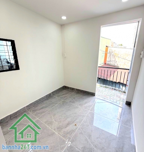 CHỈ 2,2 TỶ (TL) – TRUNG TÂM QUẬN 11 – NHÀ MỚI 3 TẦNG – DTSD: 33M² - 2PN – 3WC – SỔ 2025 – Ở NGAY * Kết cấu: 1 trệt 2 lầu, 2 phòng ngủ – 3 WC, nhà mới 100%