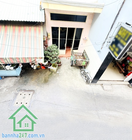 CHỈ 4,1 TỶ – NHÀ 3 TẦNG ĐẸP LUNG LINH – HẺM XE HƠI, GẦN MẶT TIỀN – FULL NỘI THẤT – TÂN BÌNH - 2PN, 3 WC.  Ngang hơn 5m, nhà mới đẹp hiện đại. 3 tầng.