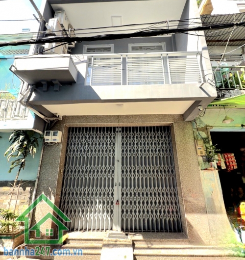 CHỈ 6,8 TỶ - TÂN BÌNH – NHÀ HXH 5M – 2 TẦNG ĐẸP – TẶNG FULL NỘI THẤT – CÓ THUÊ 12TR/TH  Khu vực Tân Bình, hẻm xe hơi rộng 5m – vào tận cửa Diện tích: 44m² (4 x 11m