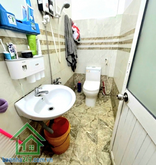 CHỈ 7.2 TỶ – TRUNG TÂM QUẬN 10 - HẺM Ô TÔ THÔNG – GẦN MẶT TIỀN – NHÀ ĐẸP 3 TẦNG - TẶNG FULL NỘI THẤT – 4PN + WC – KHU HIẾM NHÀ BÁN • Trung tâm Quận 10, hẻm ô tô thông