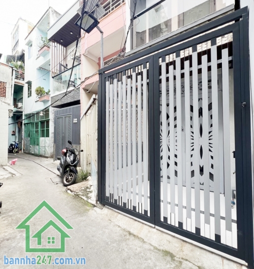 CHỈ 4 TỶ – NHÀ 3 TẦNG LÊ ĐẠI HÀNH, QUẬN 11 – HẺM THÔNG, DÂN TRÍ CAO Vị trí đẹp, hẻm 1/ đường Lê Đại Hành, P.7, Quận 11. Diện tích 18m2 (2.3 x 10), sổ vuông, không ngập úng. 