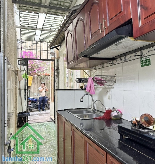 CHỈ 7 TỶ - NHÀ ĐẸP P5 TÂN BÌNH - HẺM ÔTÔ - MT 5M  Hẻm 4m thông Hoàng Sa - CMT8, vài bước ra chợ, Vissan, CA phường – cực kỳ an ninh. 