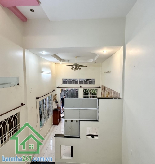 CHỈ 7 TỶ - NHÀ ĐẸP P5 TÂN BÌNH - HẺM ÔTÔ - MT 5M  Hẻm 4m thông Hoàng Sa - CMT8, vài bước ra chợ, Vissan, CA phường – cực kỳ an ninh. 