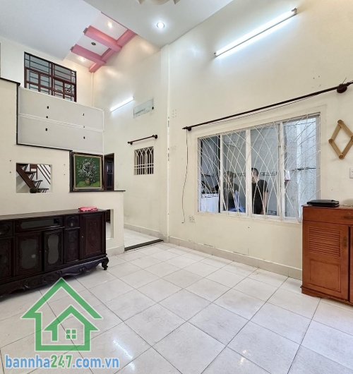 CHỈ 7 TỶ - NHÀ ĐẸP P5 TÂN BÌNH - HẺM ÔTÔ - MT 5M  Hẻm 4m thông Hoàng Sa - CMT8, vài bước ra chợ, Vissan, CA phường – cực kỳ an ninh. 