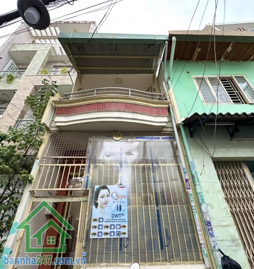 CHỈ 3,9 TỶ – HẺM 4M – CÁCH ÔTÔ ĐỖ VÀI CĂN – VÒNG XOAY LÊ ĐẠI HÀNH, ĐẦM SEN * DT 30m², sổ đẹp – chính chủ * Kết cấu 2 tầng: 2PN, 1WC * Vị trí vàng: 3 phút tới vòng xoay Lê Đại Hành, 4 phút tới chợ Đầm Sen, thông ra Bình Thới, Lạc Long Quân...