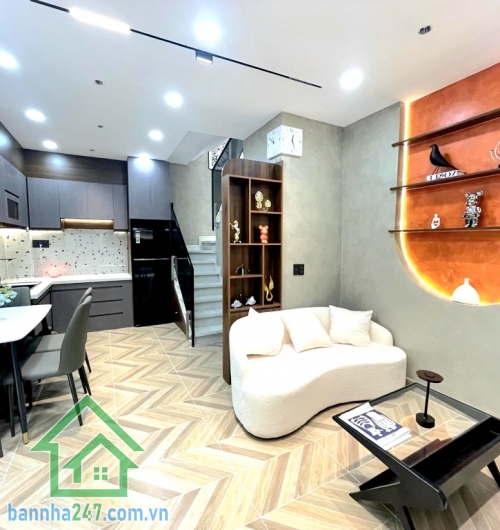 CHỈ 3,95 TỶ – HẺM 3M THÔNG – HUỲNH VĂN NGHỆ – DT 24M² (6x4) – 2 TẦNG – 2 PN, 2 WC Vị trí đẹp, hẻm 3,5m thông thoáng, khu dân cư an ninh, yên tĩnh. Kết cấu 1 trệt + 1 lầu.