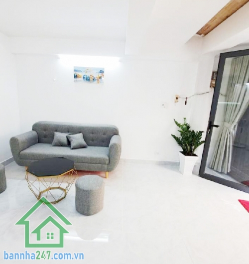 CHỈ 3,65 TỶ – NHÀ 4 TẦNG BTCT – SÁT AEON TÂN PHÚ – HẺM 3M – 3 PHÒNG NGỦ – 4WC Diện tích: 21.2m² (DTXD: 18.1m², DTSD: 72m²) Kết cấu: 1 trệt, 3 lầu, sân thượng, 3PN – 4WC