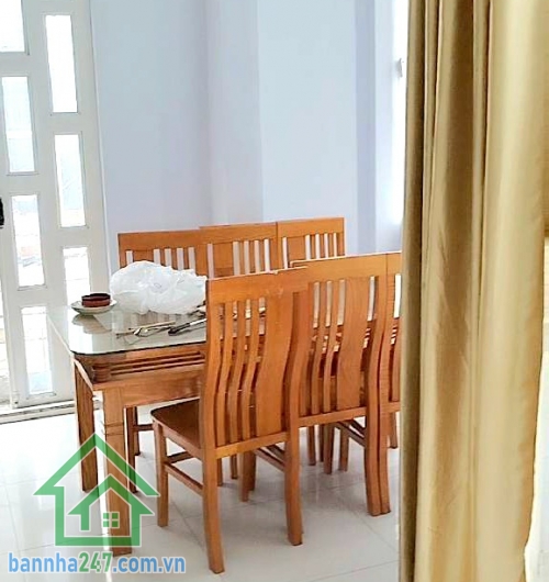 CHỈ 7,9 TỶ (TL) - NHÀ MẶT TIỀN LÂM CHÍ HIẾU – P. TÂY THẠNH Đối diện công viên D9, khu buôn bán – kinh doanh sầm uất bậc nhất Tân Phú. Diện tích: 4 x 11m. Kết cấu: 1 trệt, 1 lầu - 2PN lớn, 2WC, nhà mới đẹp – sạch sẽ – ở hoặc kinh doanh đều tốt. 