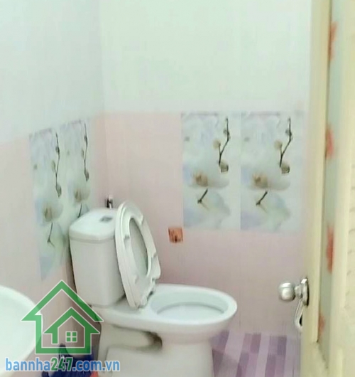 CHỈ 7,9 TỶ (TL) - NHÀ MẶT TIỀN LÂM CHÍ HIẾU – P. TÂY THẠNH Đối diện công viên D9, khu buôn bán – kinh doanh sầm uất bậc nhất Tân Phú. Diện tích: 4 x 11m. Kết cấu: 1 trệt, 1 lầu - 2PN lớn, 2WC, nhà mới đẹp – sạch sẽ – ở hoặc kinh doanh đều tốt. 