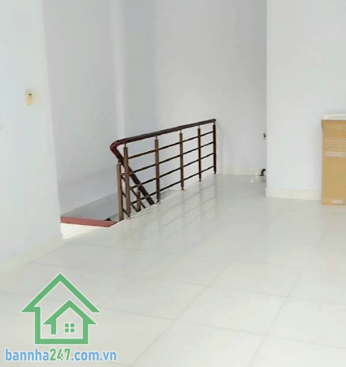 CHỈ 7,9 TỶ (TL) - NHÀ MẶT TIỀN LÂM CHÍ HIẾU – P. TÂY THẠNH Đối diện công viên D9, khu buôn bán – kinh doanh sầm uất bậc nhất Tân Phú. Diện tích: 4 x 11m. Kết cấu: 1 trệt, 1 lầu - 2PN lớn, 2WC, nhà mới đẹp – sạch sẽ – ở hoặc kinh doanh đều tốt. 