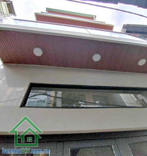 CHỈ 2.9 TỶ – NHÀ MỚI 4 TẦNG – ÂU CƠ, TÂN BÌNH – GIÁP Q.10, Q.11 - 3PN, 3WC * DT: 16m² (3.5x5m) – không quy hoạch * Kết cấu: 4 tầng, 3PN, 3WC, đang hoàn thiện.